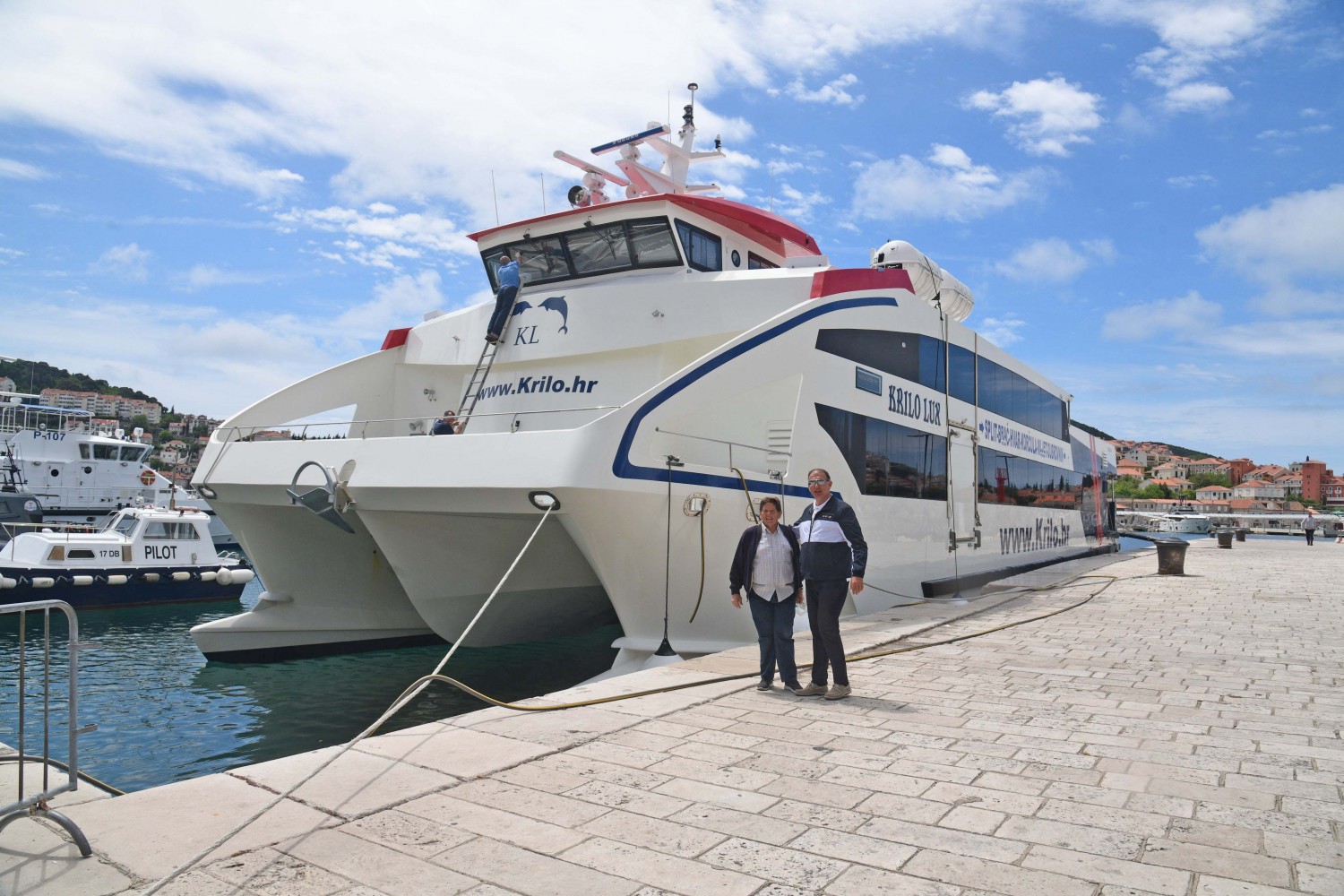 Split i Dubrovnik su napokon opet  povezani  katamaranom - Krilo Lux će svakodnevno ploviti do konca sezone (FOTOGALERIJA)